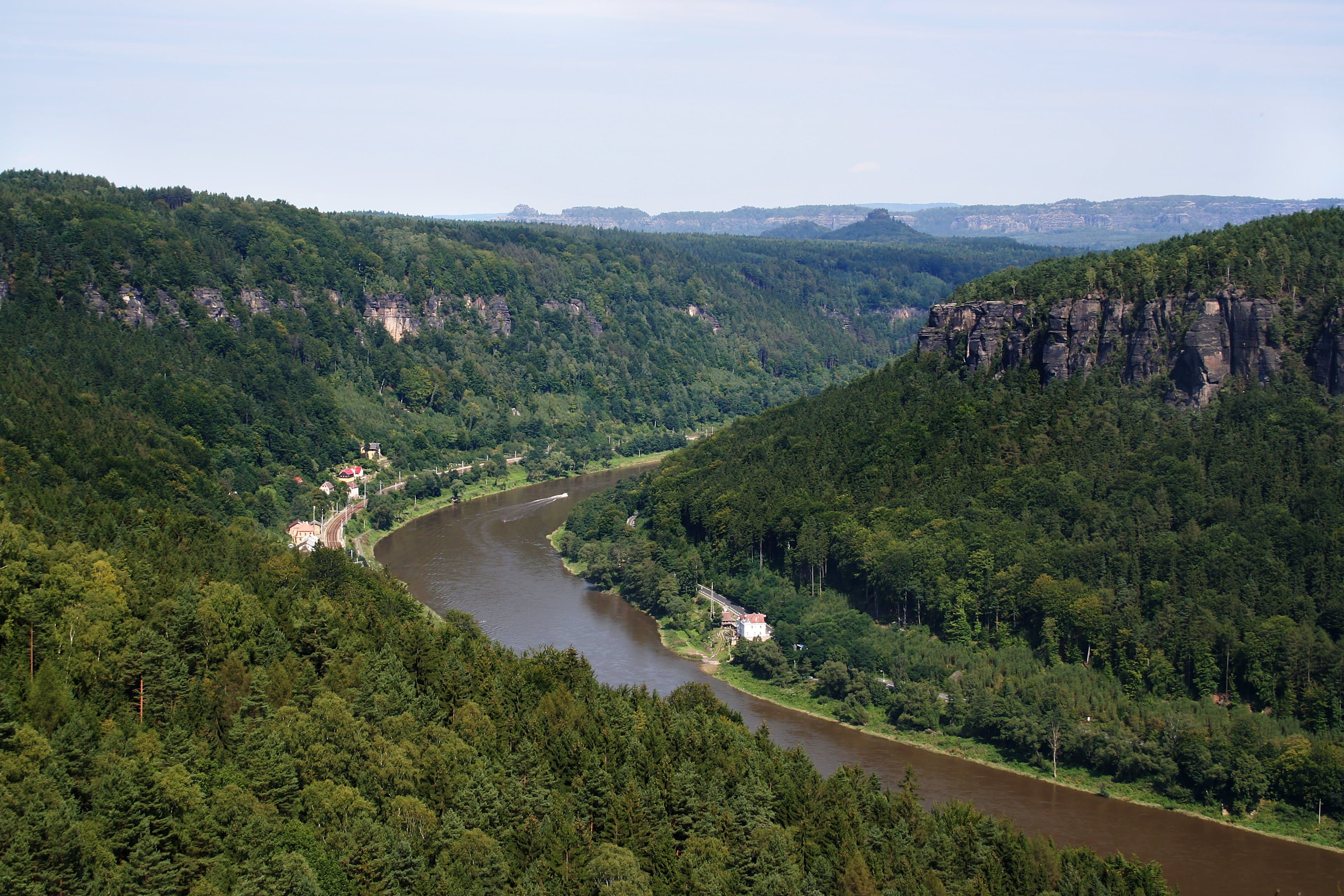 No. 5 Elbe : la restauration du voilier historique hambourgeois repoussée à 2027 après une collision