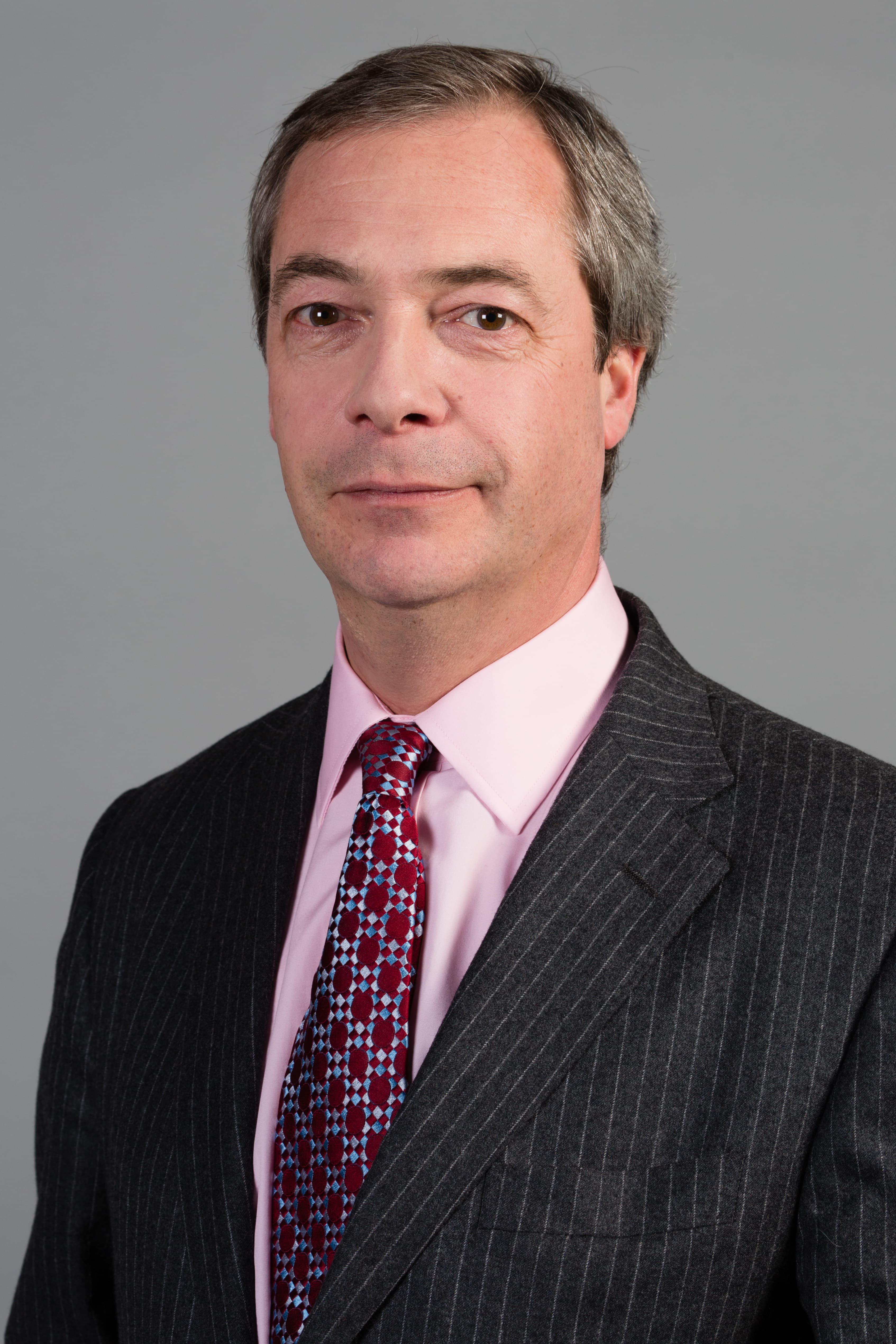 Nigel Farage visé par une enquête parlementaire sur des dons non déclarés, élection partielle à Clacton