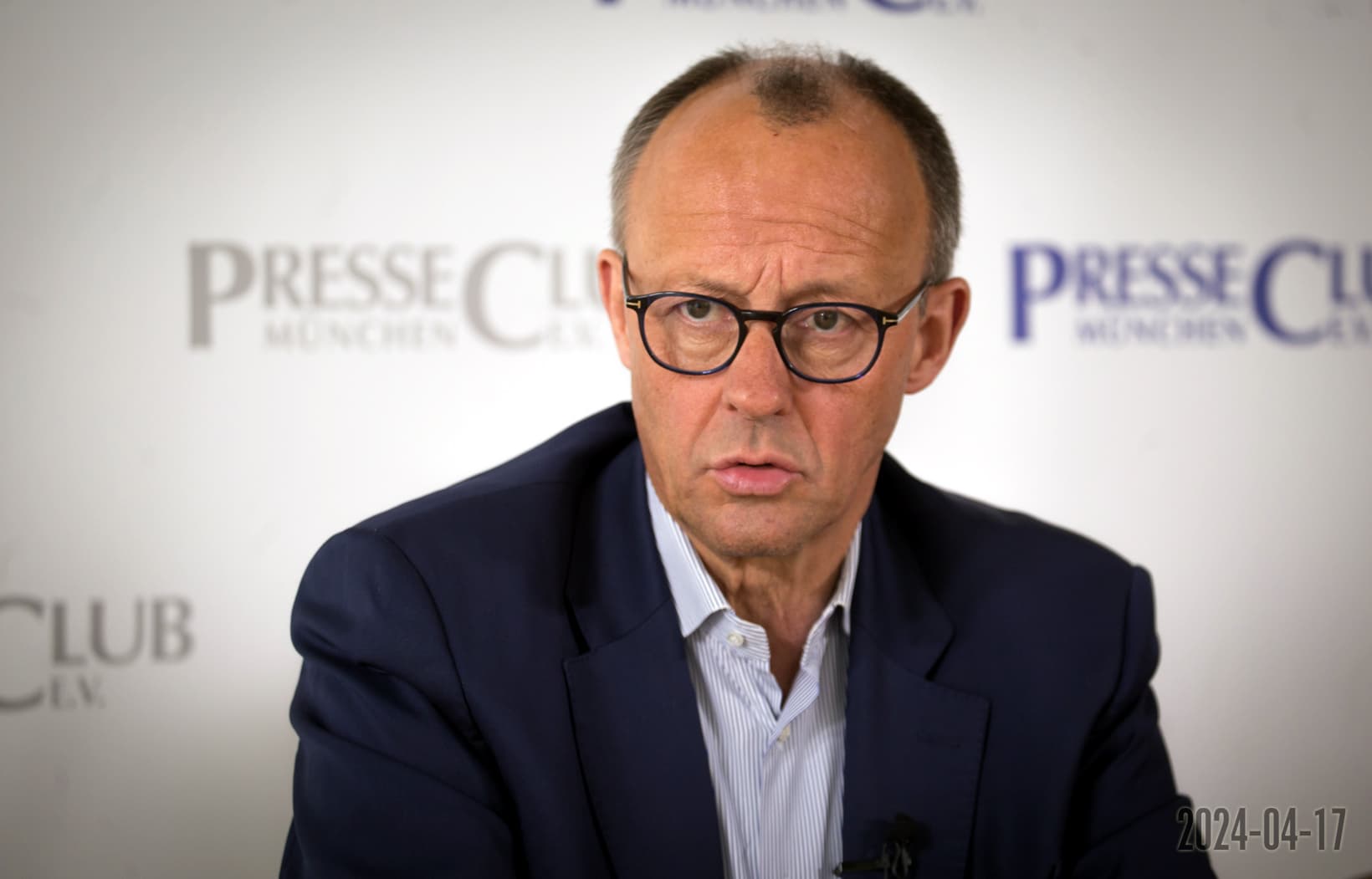 Friedrich Merz dresse un bilan mi-mandat lors de sa première conférence de presse estivale à Berlin